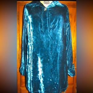 DDR TURQUOISE/TEAL VELVET TUNIC 🩵